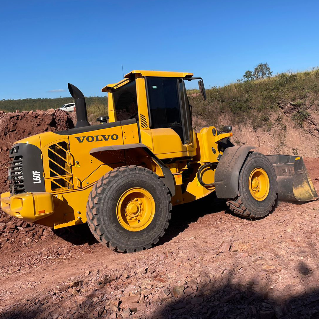 Pá carregadeira Volvo L60f